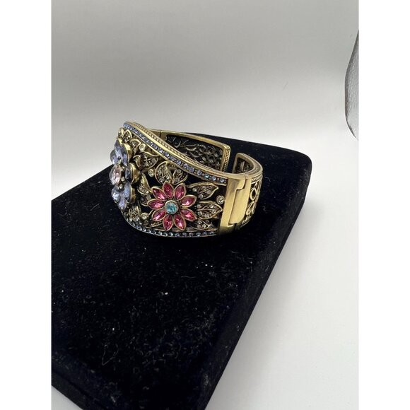 Signed Heidi Daus Glamorous Garden Crystal Cuff Bracelet - Picture 7 of 7